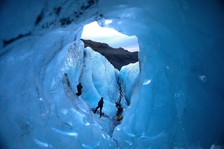 Sólheimajökull Glacier Hike & Ice Climbing Intro - Small Group