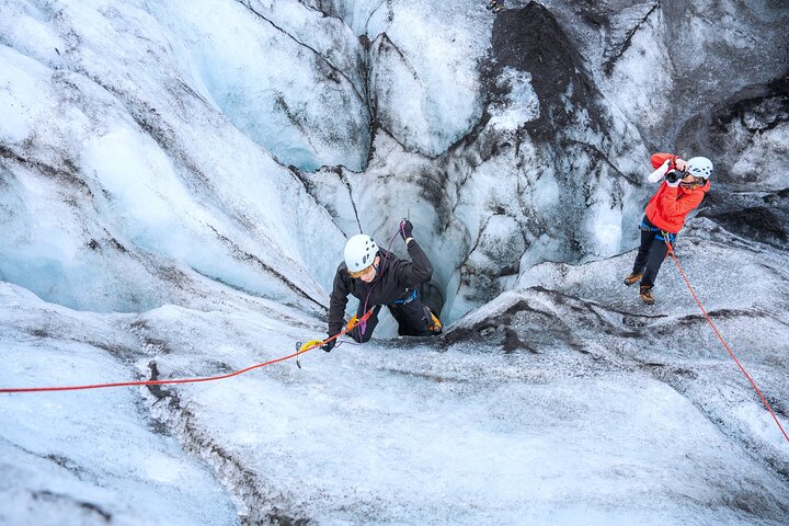 Sólheimajökull Glacier Hike & Ice Climbing Intro - Small Group
