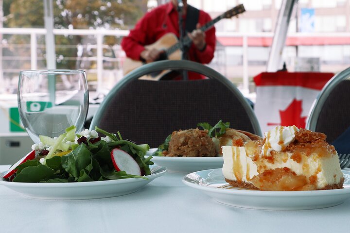 Heart of the 1000 Islands Lunch Cruise