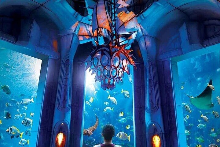 Atlantis Aquaventure Waterpark and Lost World Aquarium
