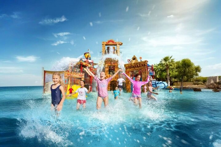 Atlantis Aquaventure Waterpark and Lost World Aquarium