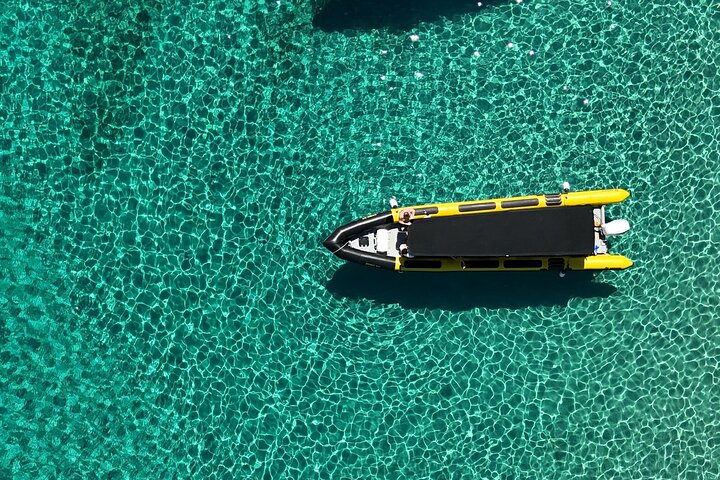 Blue cave & Hvar, 5 islands speed boat tour, luxuy seats in shade