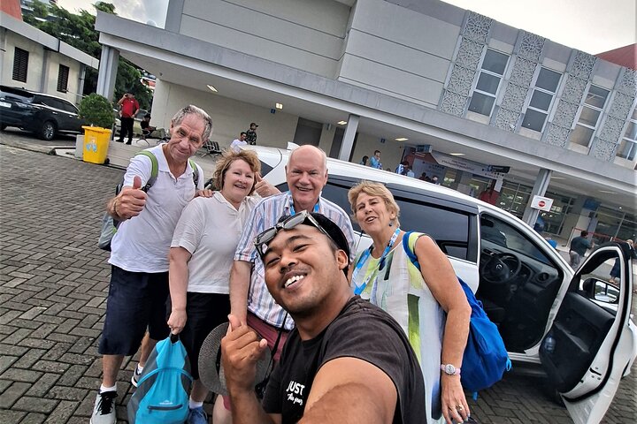 Lombok Private Car Hire with Driver Customizable Tour
