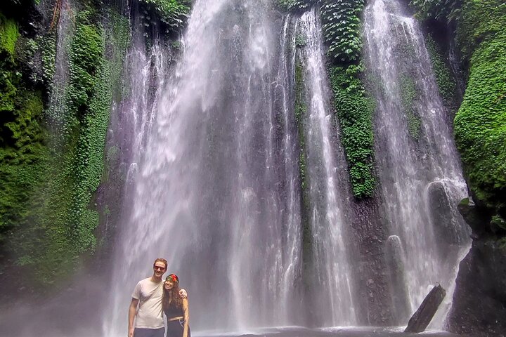 Lombok Private Car Hire with Driver Customizable Tour
