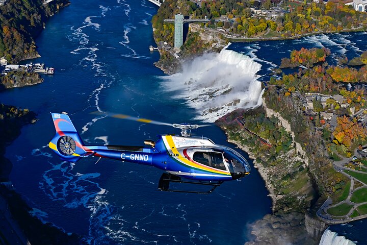 Niagara Falls Canada Tour: Helicopter, Boat Cruise & Journey