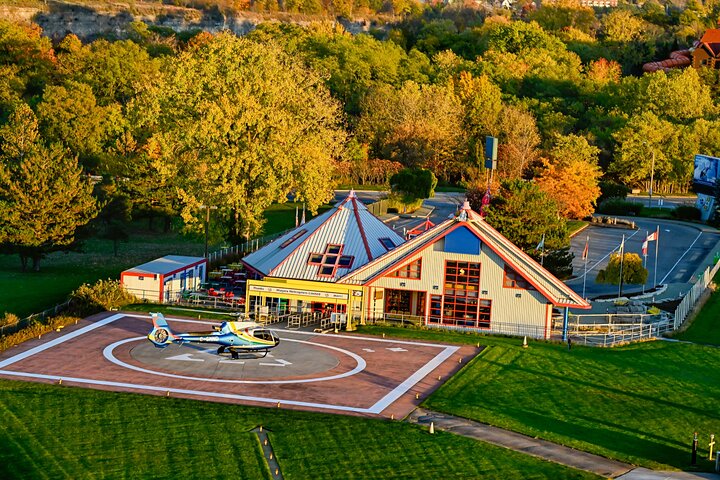 Niagara Falls Canada Tour: Helicopter, Boat Cruise & Journey