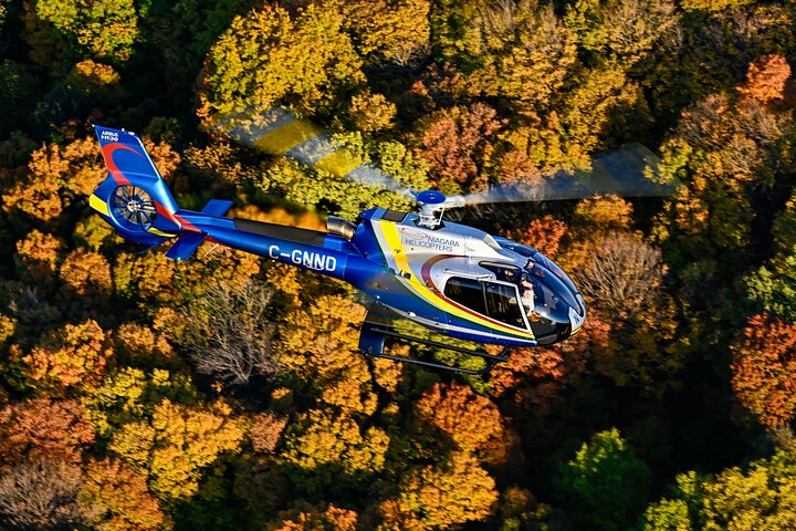 Niagara Falls Canada Tour: Helicopter, Boat Cruise & Journey