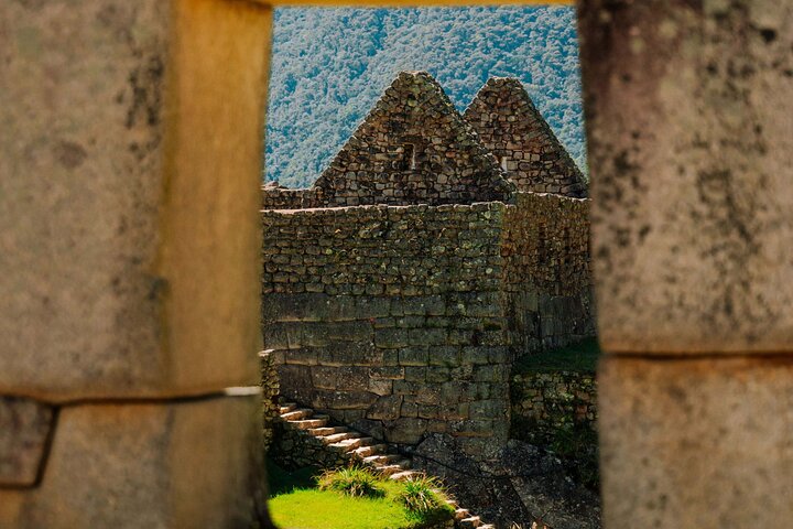 Machu Picchu Circuit 2 Entrance Ticket with Guided Tour