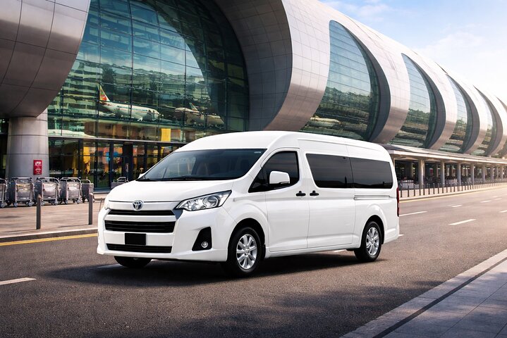 Private Transfer Between Dubai and Sharjah Airport or City