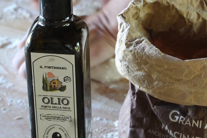 Organic cooking class with a sommelier in an Olive and wine farm