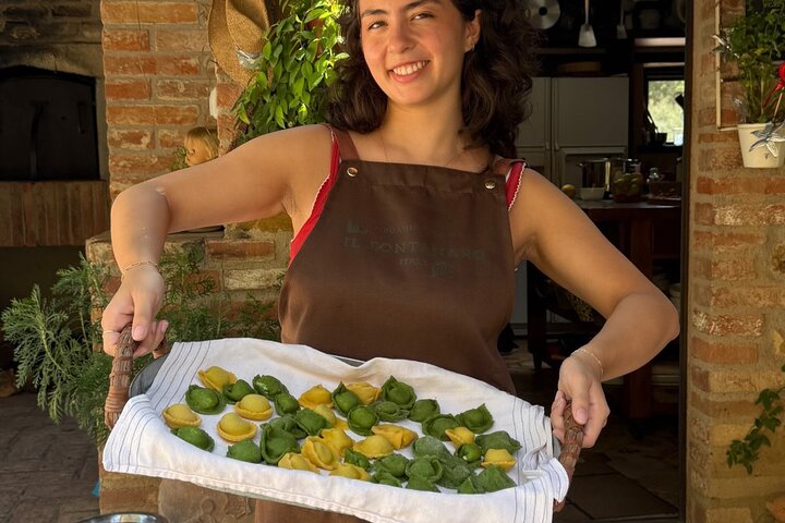 Organic cooking class with a sommelier in an Olive and wine farm