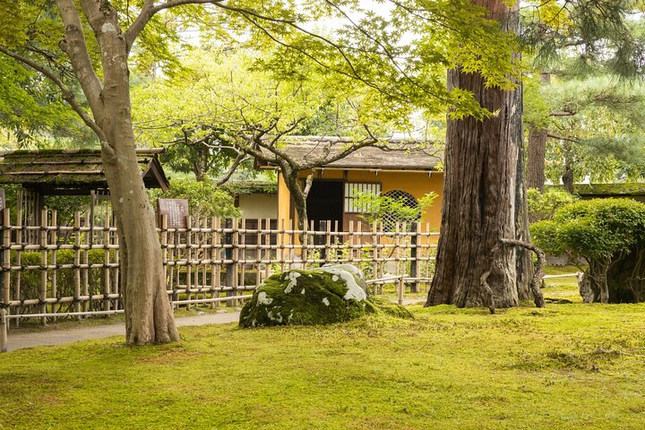 Fukushima: Aizu Tsuruga Castle & Boshin War History Tour