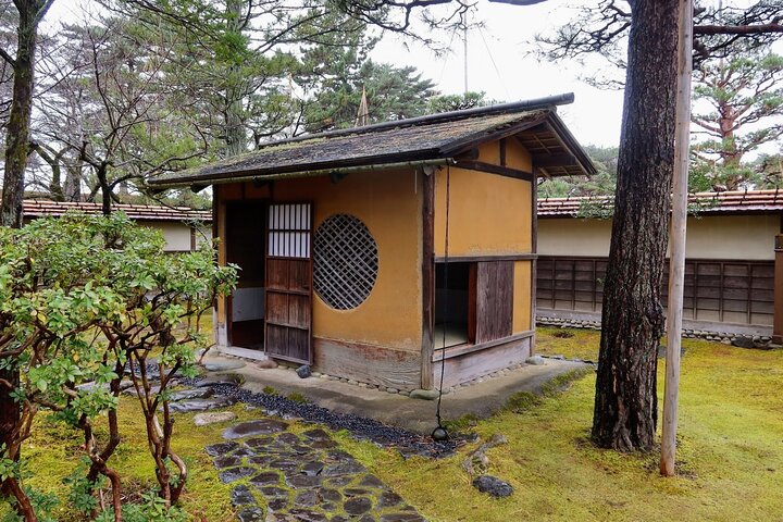 Fukushima: Aizu Tsuruga Castle & Boshin War History Tour