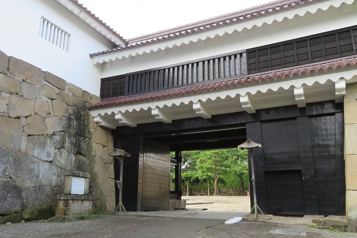 Fukushima: Aizu Tsuruga Castle & Boshin War History Tour