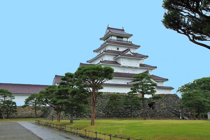 Fukushima: Aizu Tsuruga Castle & Boshin War History Tour