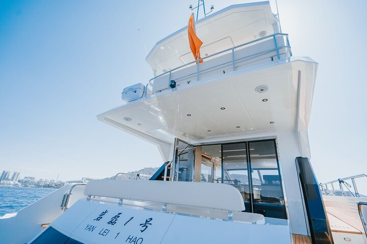 Hainan Sanya Yacht Fun 3 Hour Private Charter