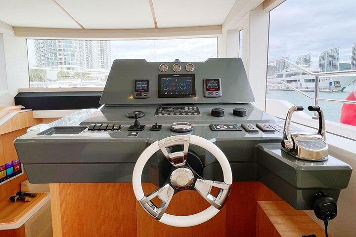 Hainan Sanya Yacht Fun 3 Hour Private Charter