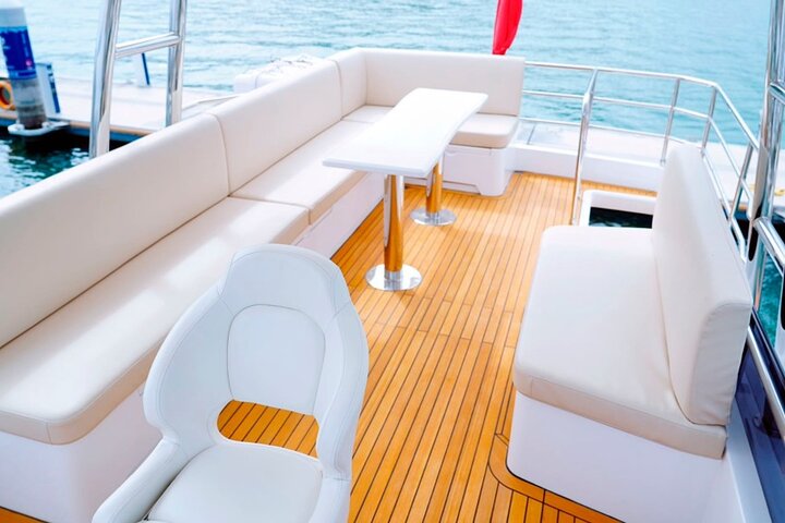 Hainan Sanya Yacht Fun 3 Hour Private Charter