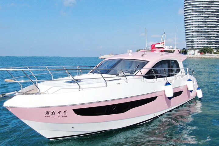 Hainan Sanya Yacht Fun 3 Hour Private Charter