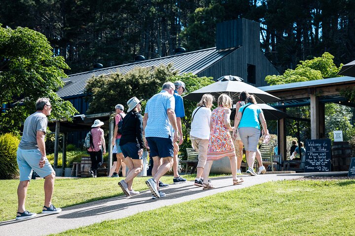 Waiheke Island Gourmet Food and Wine Tour