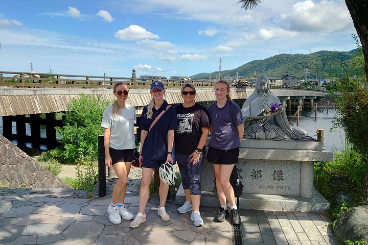 Slow Cycling Tour at Uji's Matcha Green Tea Fields and Heritage