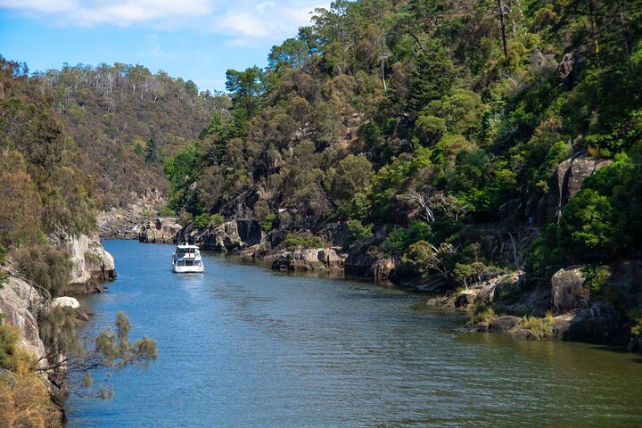 Batman Bridge 4 Hour Lunch Cruise including the Cataract Gorge