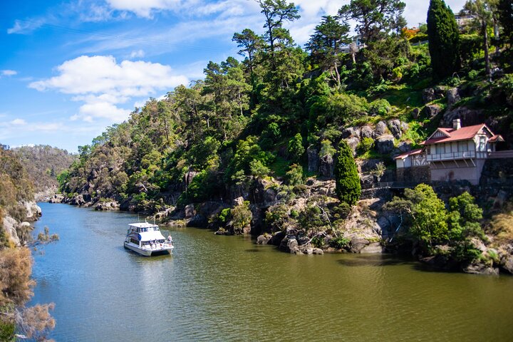 Batman Bridge 4 Hour Lunch Cruise including the Cataract Gorge