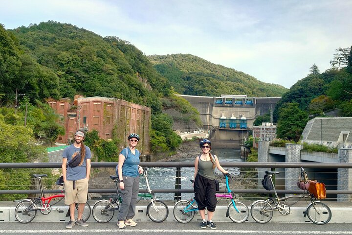 Slow Cycling Tour at Uji's Matcha Green Tea Fields and Heritage