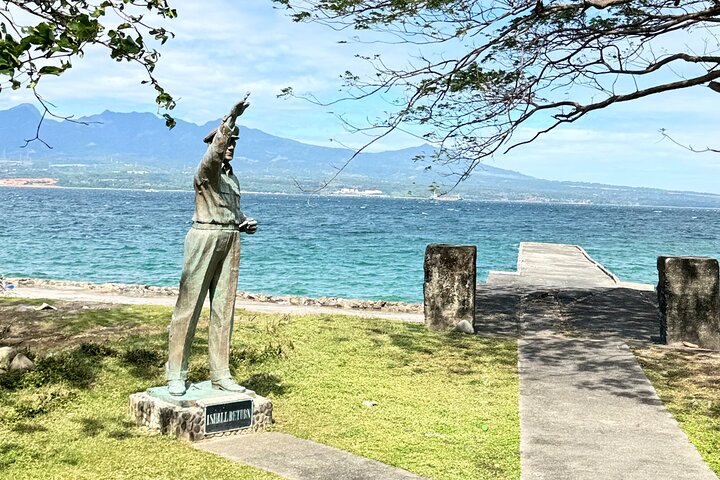 Full-Day Tour in Corregidor and Bataan War Memorial from Manila
