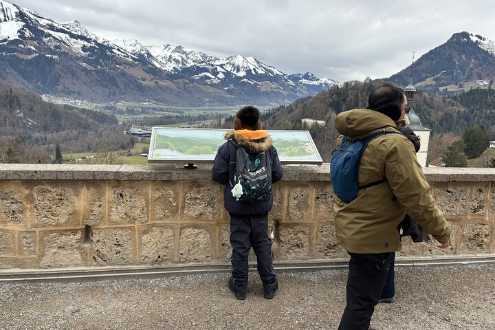 Gruyères Cheese and Chocolate tour from Geneva with local host