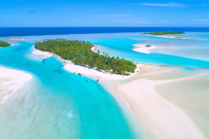 Private Shore Tour: Aitutaki Lagoon Full-Day Charter