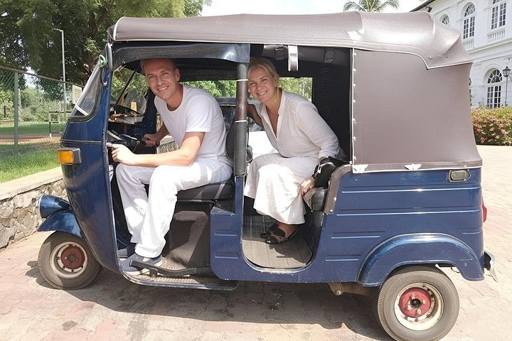 Anuradhapura: Tuk Tuk Tour at Ancient City with Audio Guide