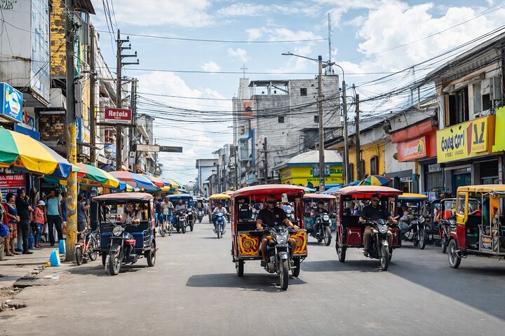 Belén Tour: Exotic Market, Floating City & Amazonian Life