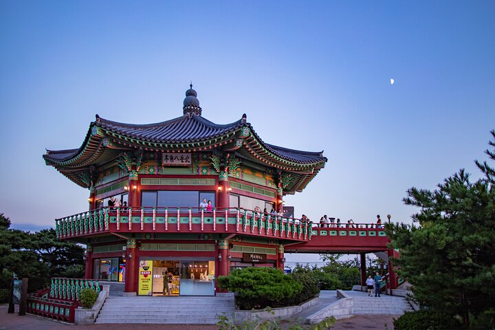 Seoul: Gyeongbok Palace, Hanok Village, and Gwangjang Tour