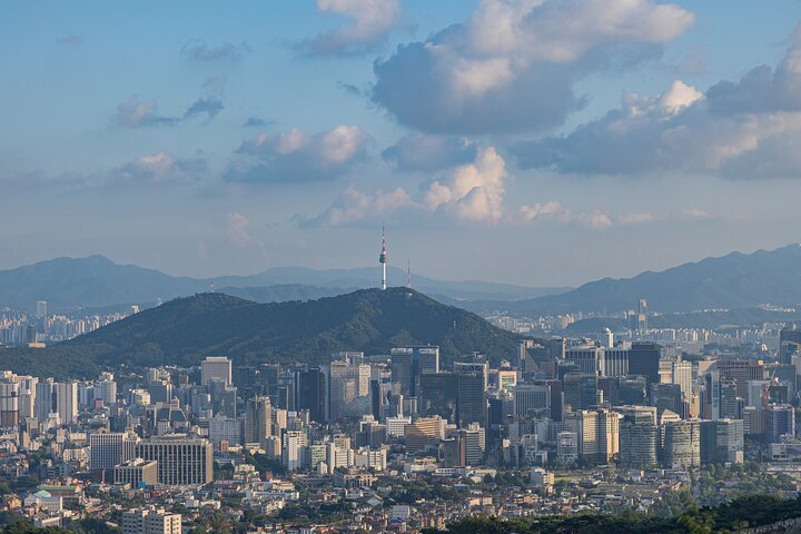 Seoul: Gyeongbok Palace, Hanok Village, and Gwangjang Tour