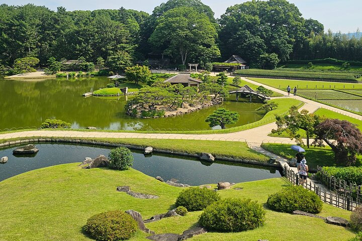 Okayama: Castle & Korakuen Garden Heritage Walk