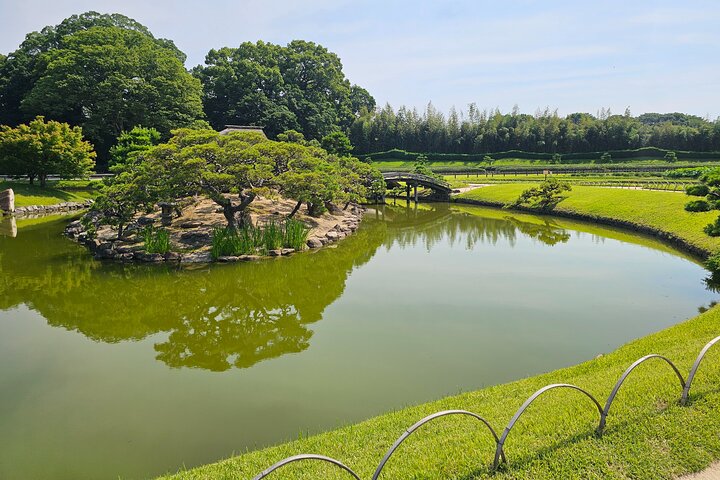 Okayama: Castle & Korakuen Garden Heritage Walk