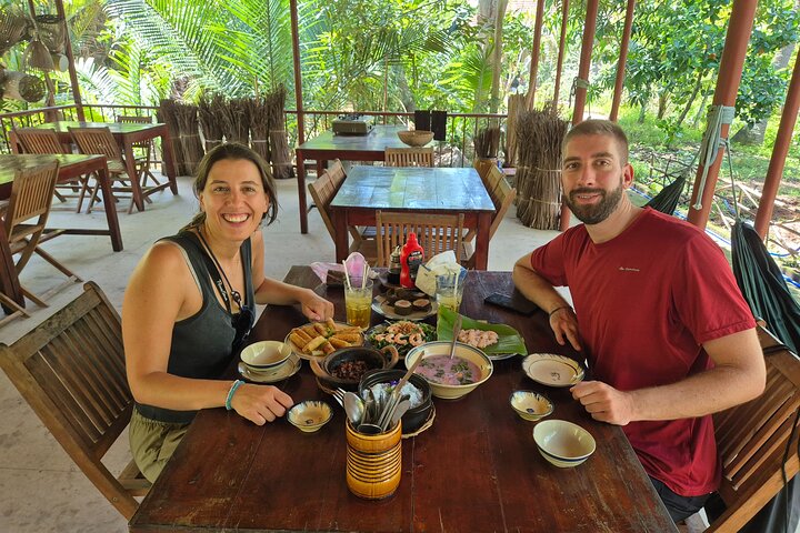 Ben Tre Mekong Zig Zag: Scooter, Sailboat, and Food (Full day)