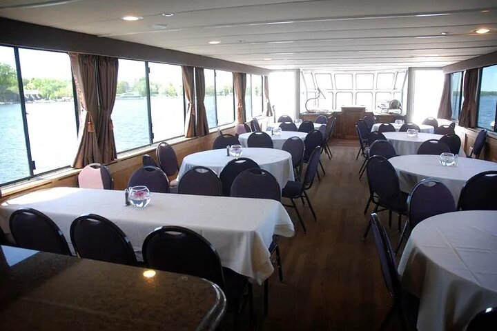 Sunday Fun Cruise on Lake Minnetonka