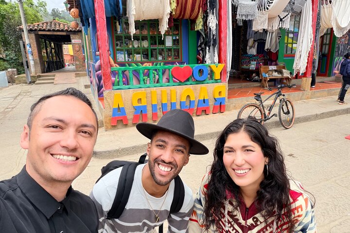 Ráquira Colors & Culture: Day Trip with Lunch & Transport