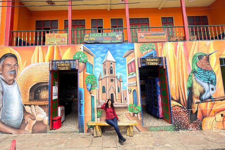 Ráquira Colors & Culture: Day Trip with Lunch & Transport