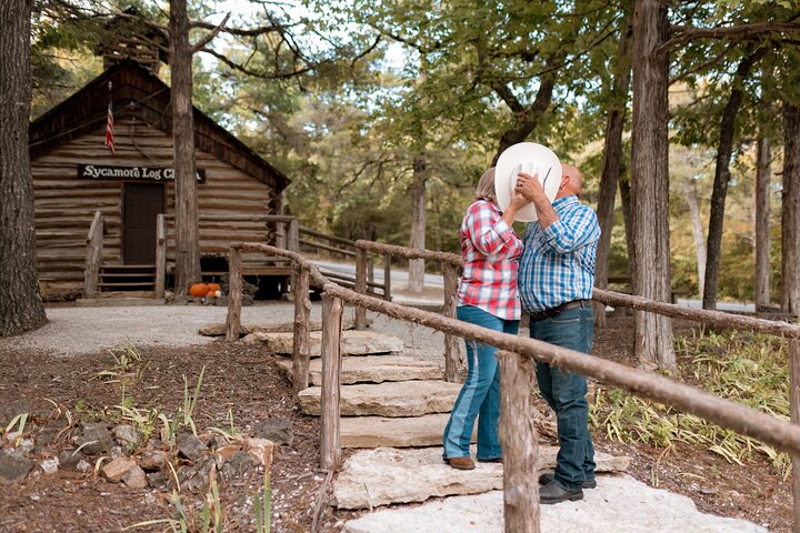 Private Vacation Photoshoot with Photographer in Wisconsin Dells
