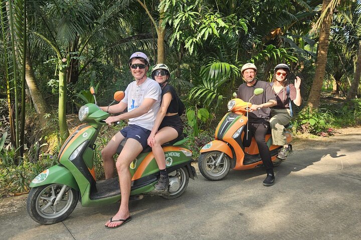 Ben Tre Mekong Zig Zag: Scooter, Sailboat, and Food (Full day)