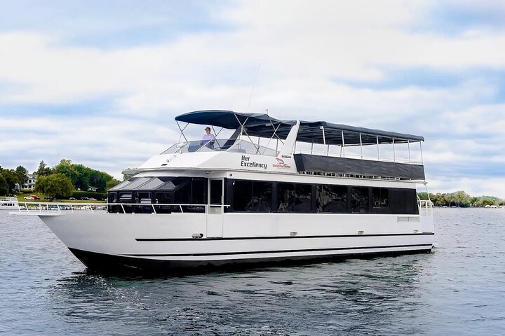 Sunday Fun Cruise on Lake Minnetonka