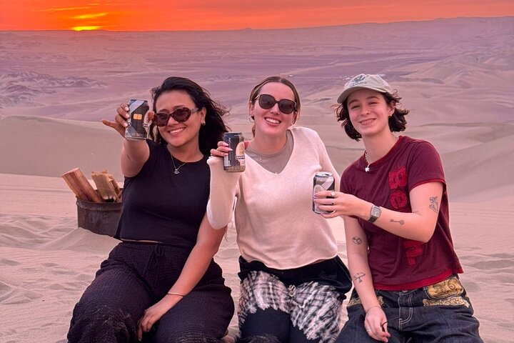 From Ica to Huacachina: Buggy and Sandboarding Tour with Sunset