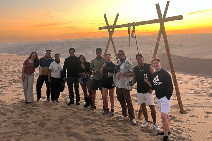 From Ica to Huacachina: Buggy and Sandboarding Tour with Sunset