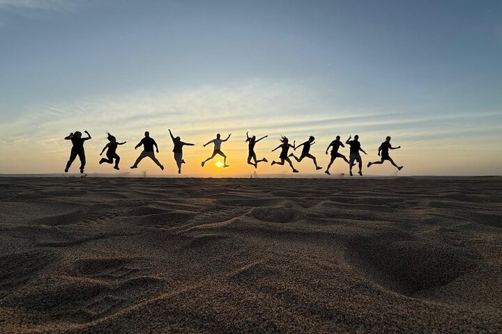 From Ica to Huacachina: Buggy and Sandboarding Tour with Sunset