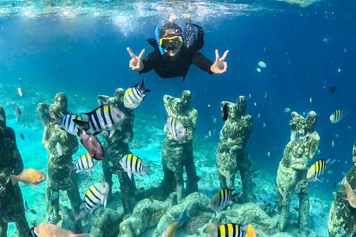 Gili Trawangan Snorkeling with Turtle, BBQ, and Beach Massage