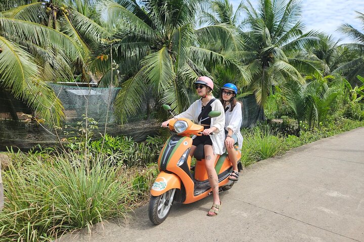 Ben Tre: Scooter, Culture, Sailboat and Mekong Food (Half Day)