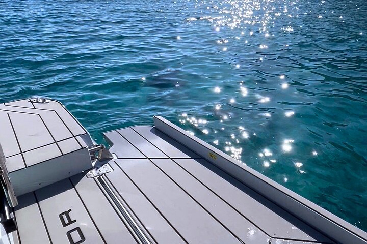 Luxury Private Boat Tour in Ios with the Saxdor 320